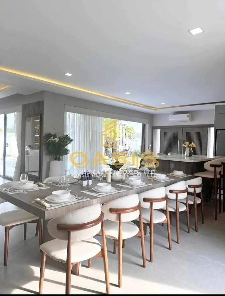 Luxury Modern Style Pool Villa for Sale in Huai Yai