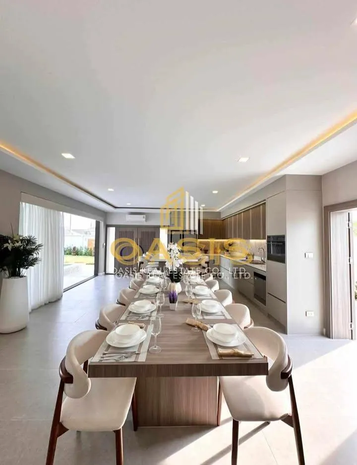 Luxury Modern Style Pool Villa for Sale in Huai Yai
