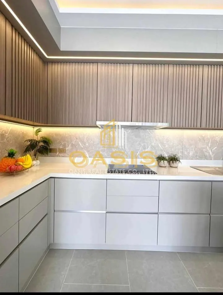 Luxury Modern Style Pool Villa for Sale in Huai Yai