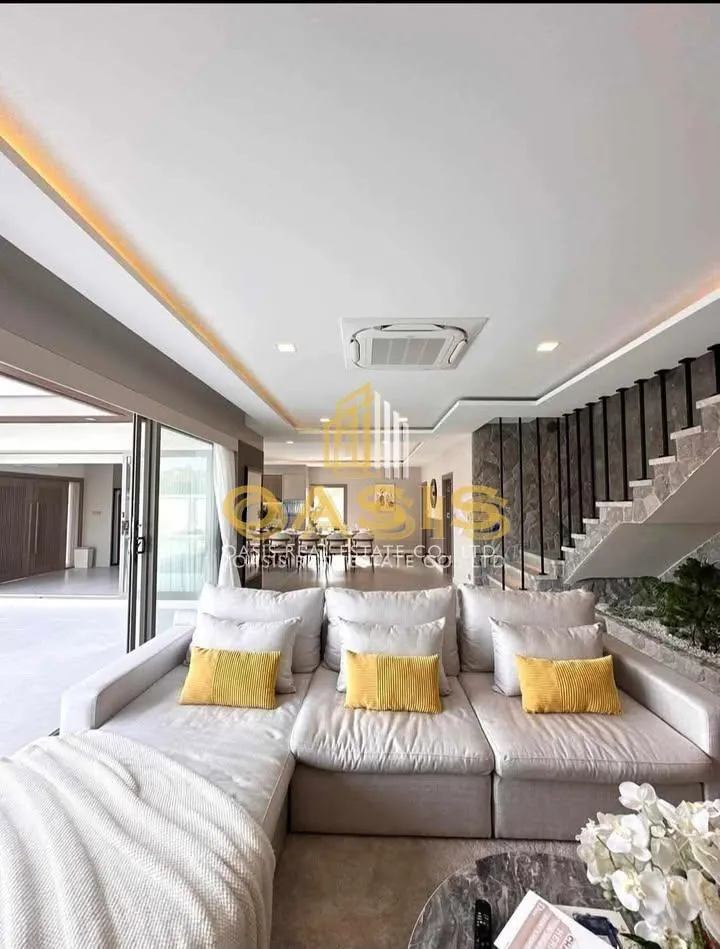 Luxury Modern Style Pool Villa for Sale in Huai Yai