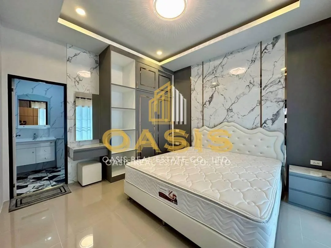 Charming Pool Villa Near Mabprachan Reservoir For Sale