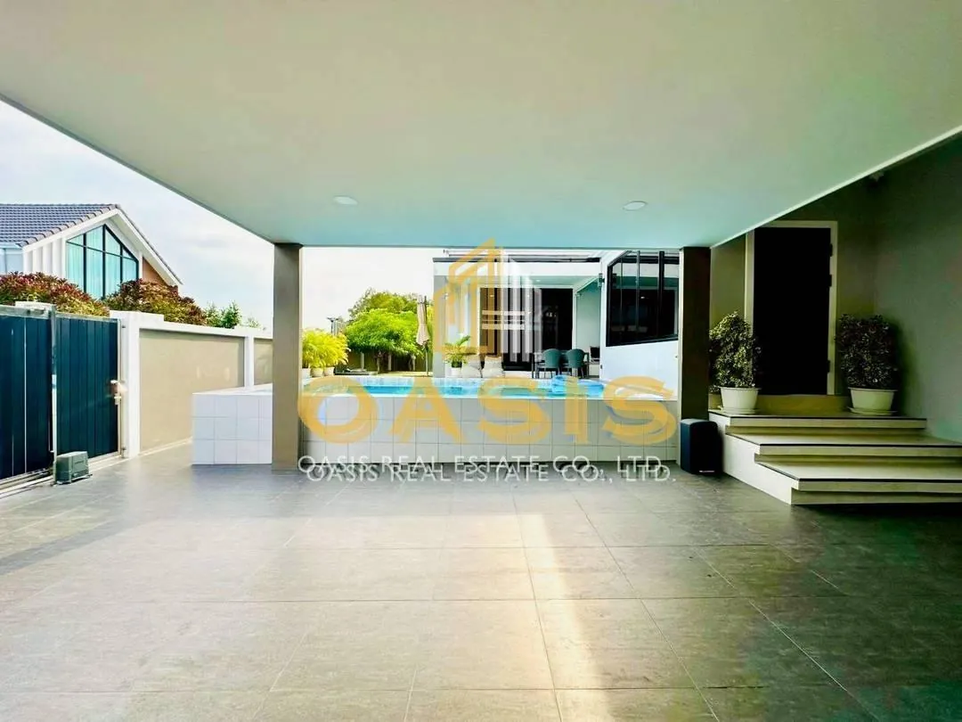 Scandinavian-Style Corner Pool Villa Near Mabprachan Reservoir