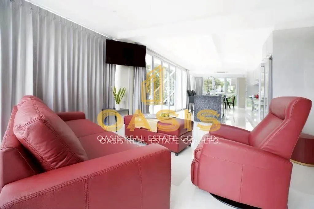 Commercial Luxury Apartment Building for Sale in Pratumnak Soi 5