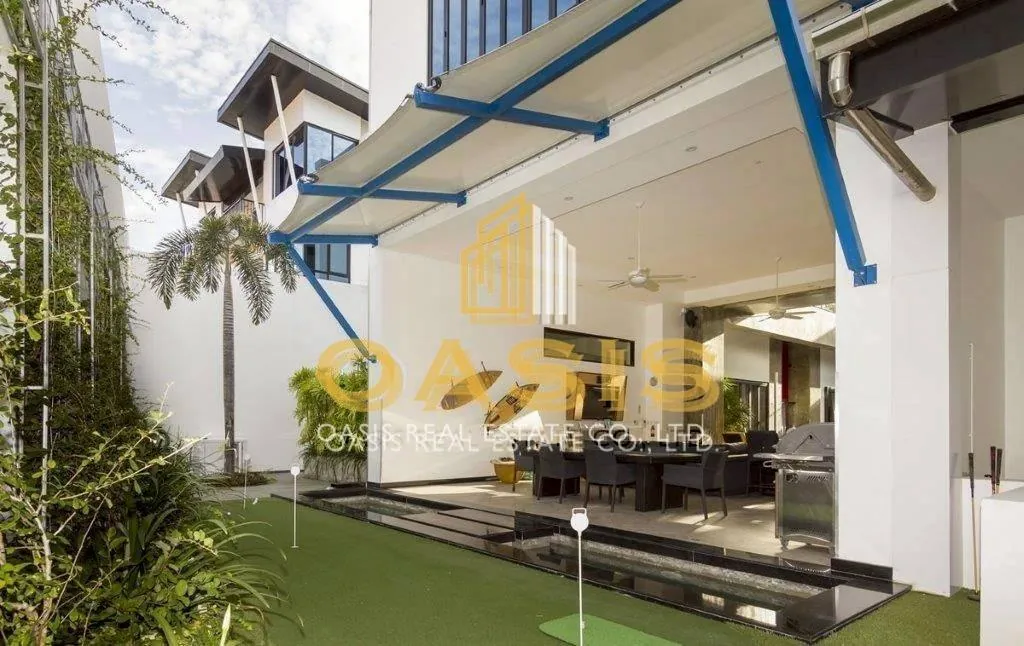 Ultra Luxury 6 bedroom pool villa for sale on Pratumnak soi 5