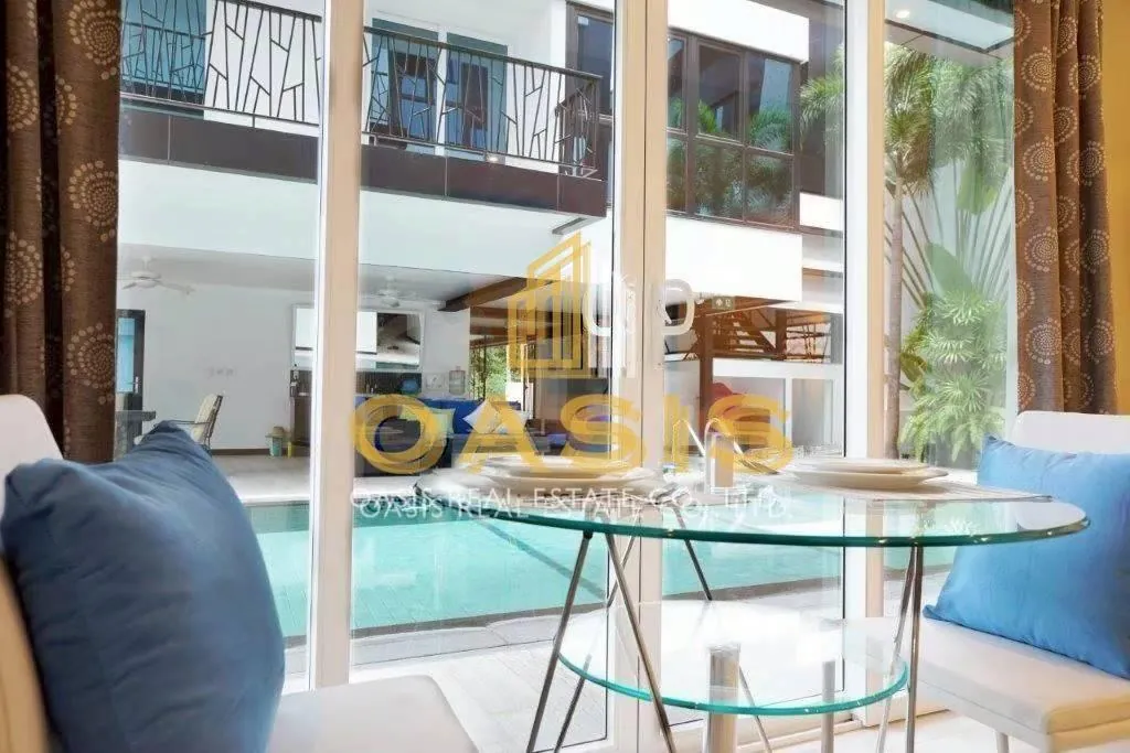 Commercial Luxury Apartment Building for Sale in Pratumnak Soi 5
