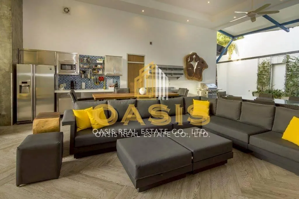Ultra Luxury 6 bedroom pool villa for sale on Pratumnak soi 5