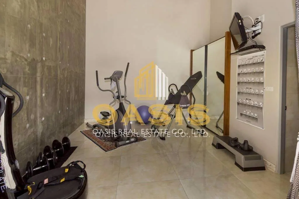 Ultra Luxury 6 bedroom pool villa for sale on Pratumnak soi 5