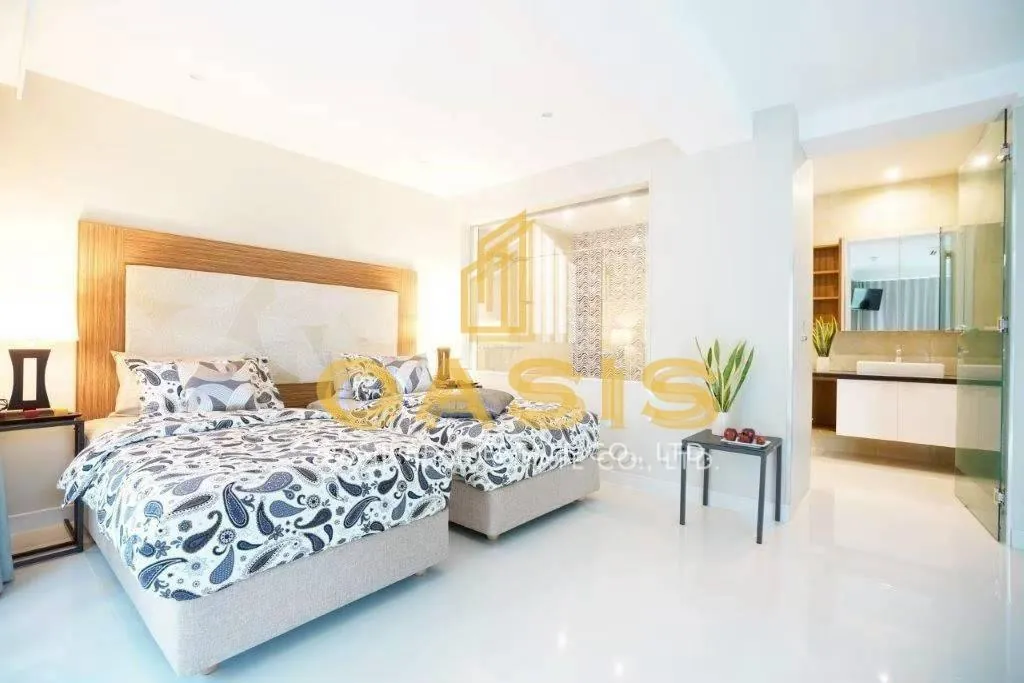 Commercial Luxury Apartment Building for Sale in Pratumnak Soi 5