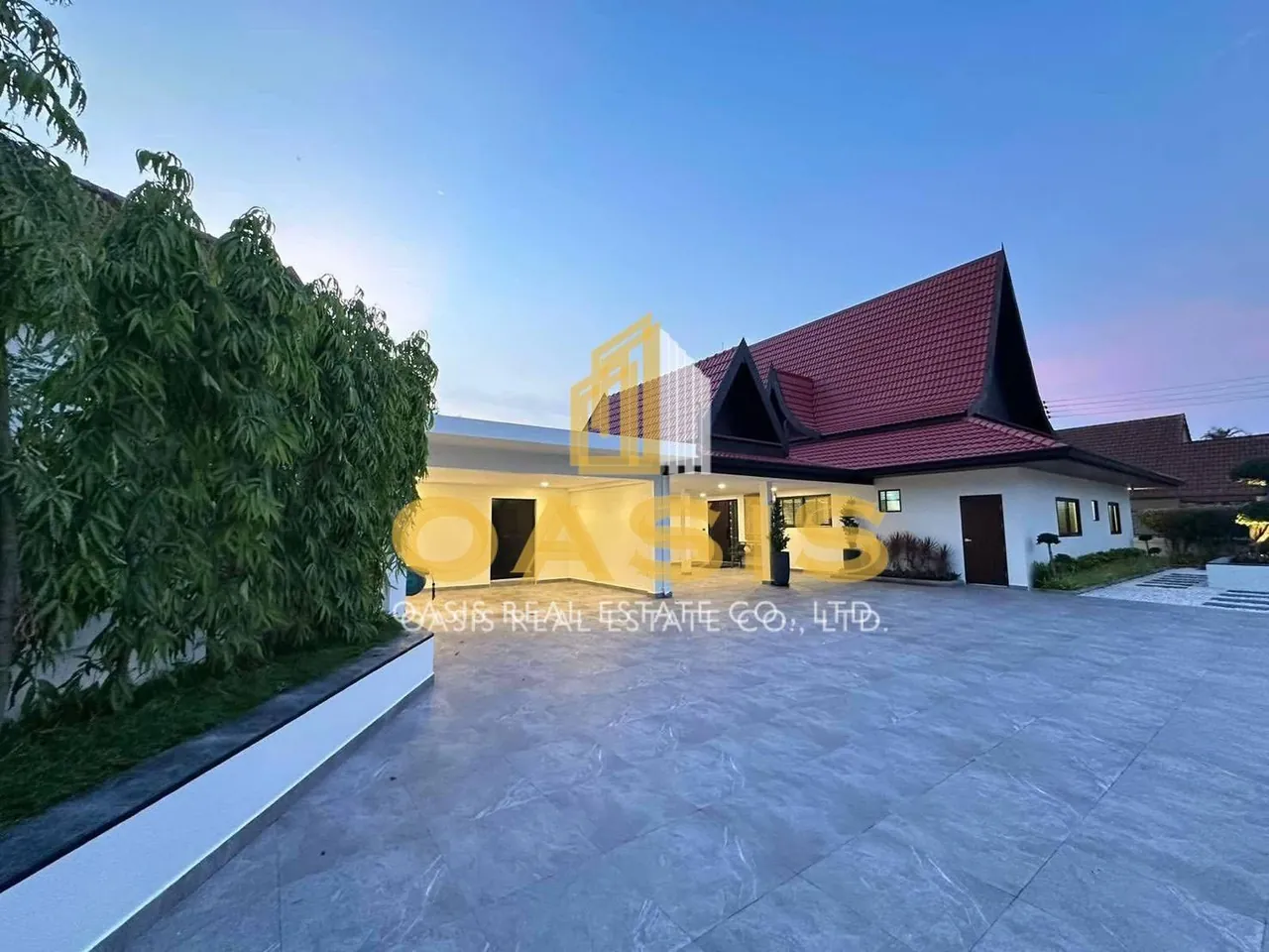 Stunning New Build in Mabprachan Lake - The Village Horseshoe Point FOR SALE