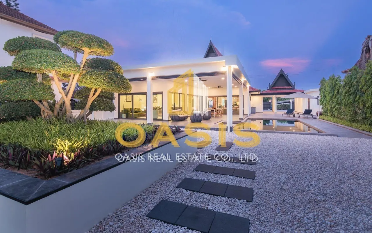 Stunning New Build in Mabprachan Lake - The Village Horseshoe Point FOR SALE