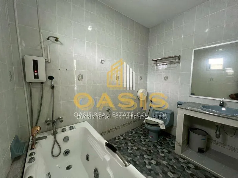 Pool Villa near Jomtien Beach for Sale or Rent