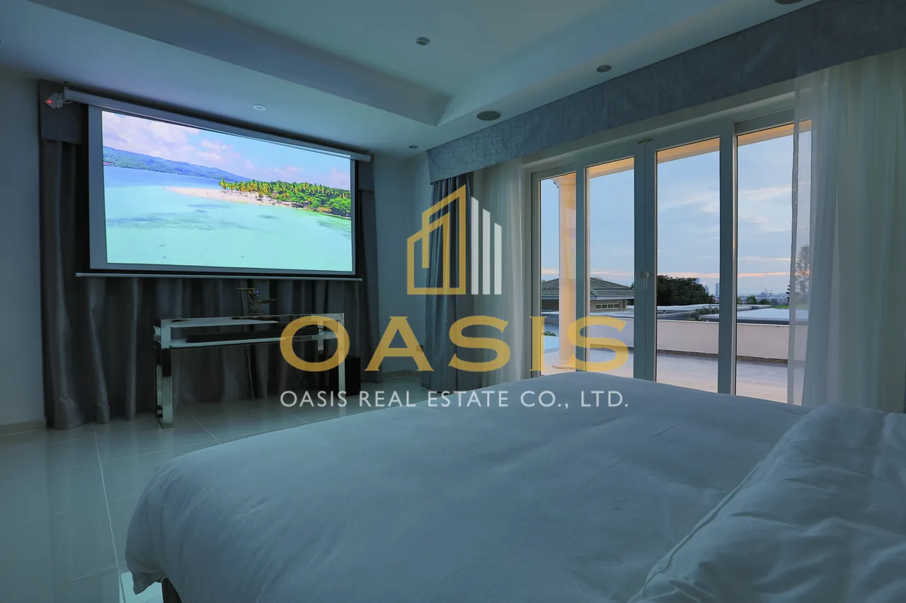 Exquisite Pool Villa for Sale Siam Royal View