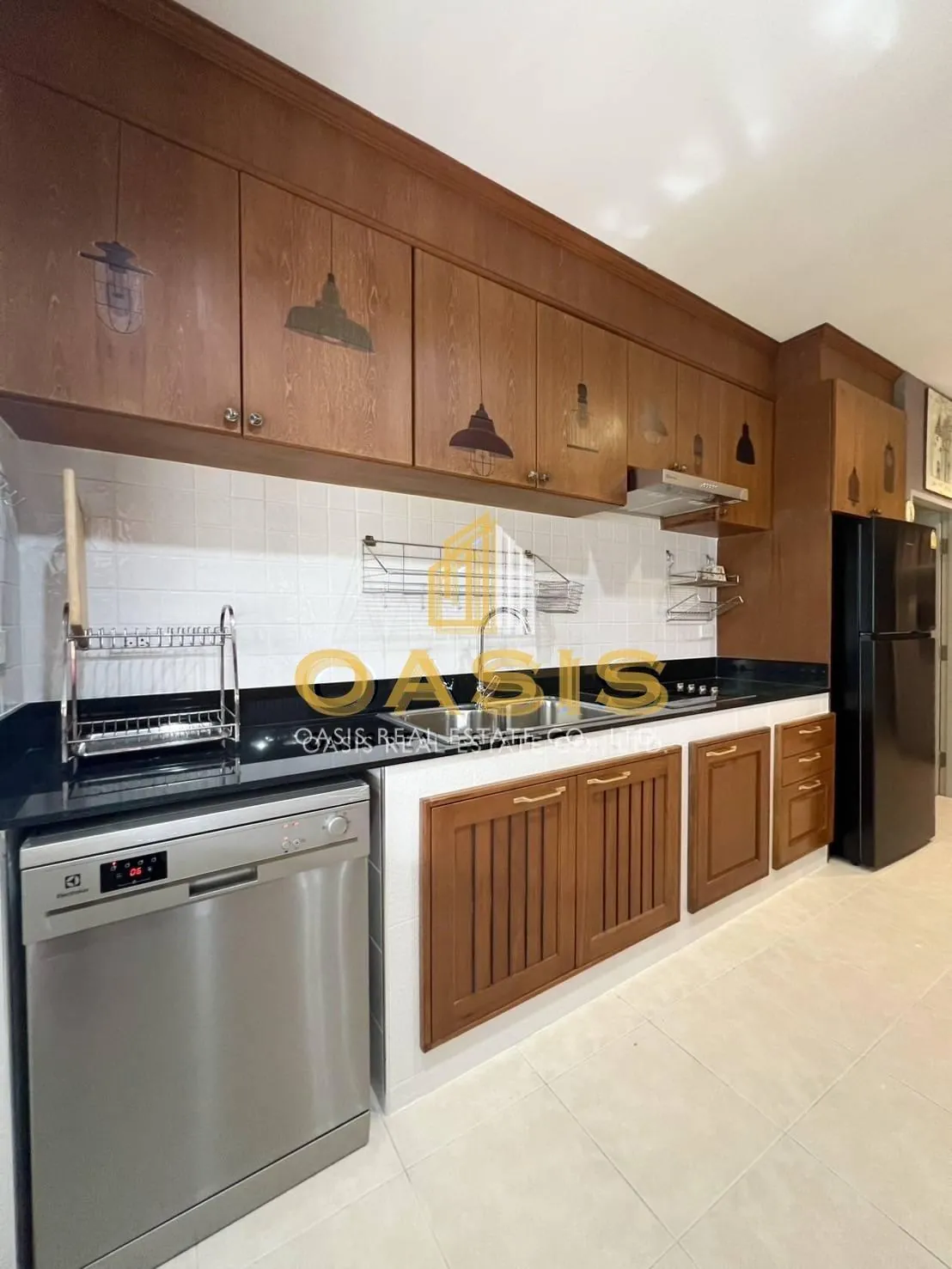 Fully Furnished Detached Home for Sale or Rent