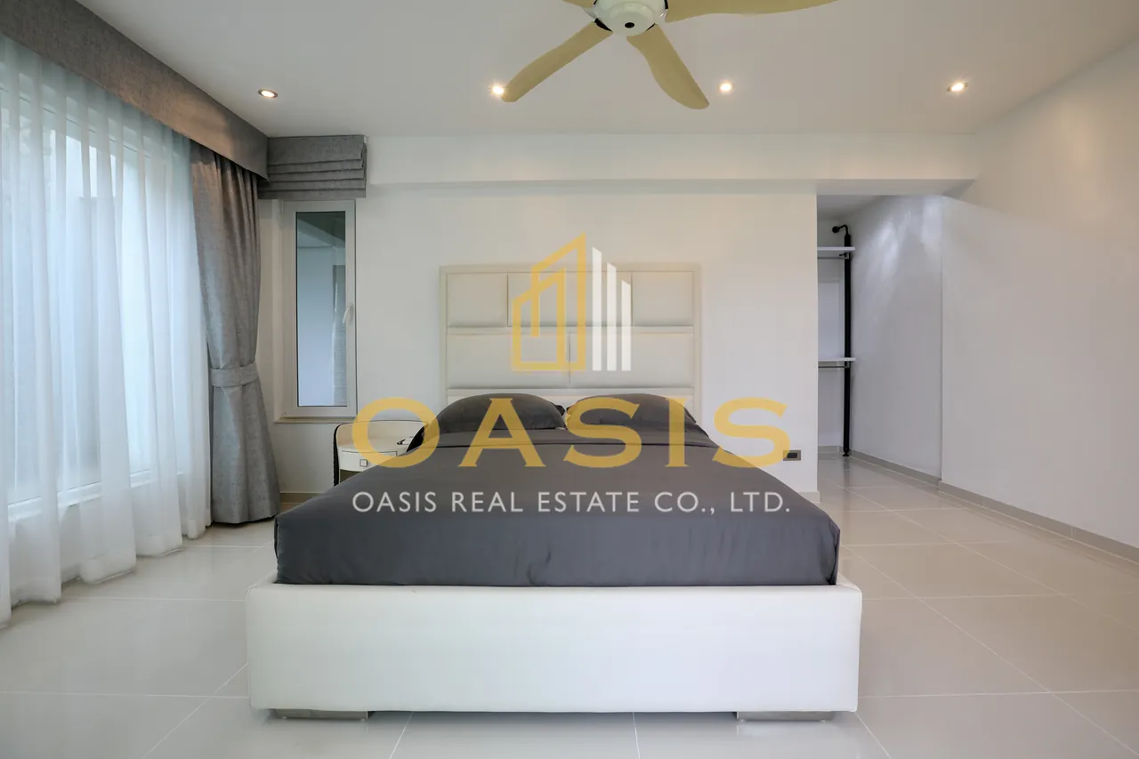 Exquisite Pool Villa for Sale Siam Royal View