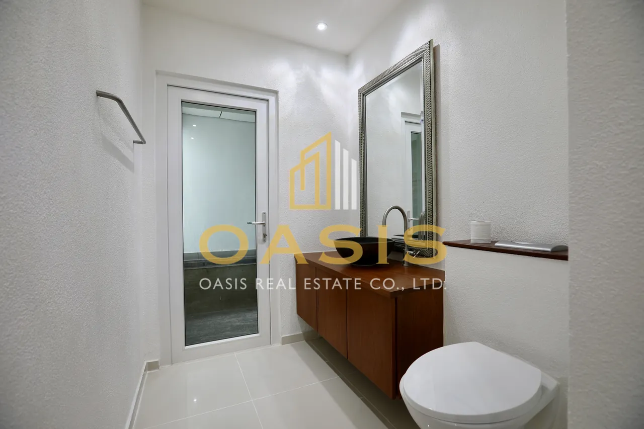 Exquisite Pool Villa for Sale Siam Royal View