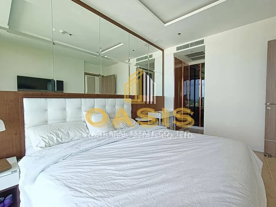 2 Bedroom Luxury Beachfront Condo for Rent Del Mare Bang Saray