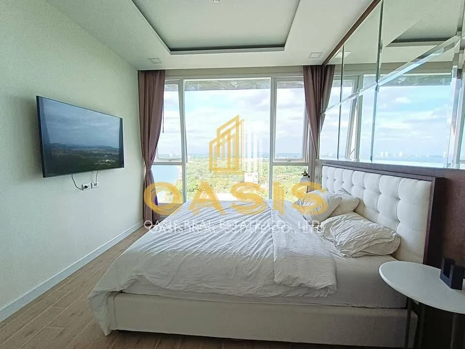2 Bedroom Luxury Beachfront Condo for Rent Del Mare Bang Saray