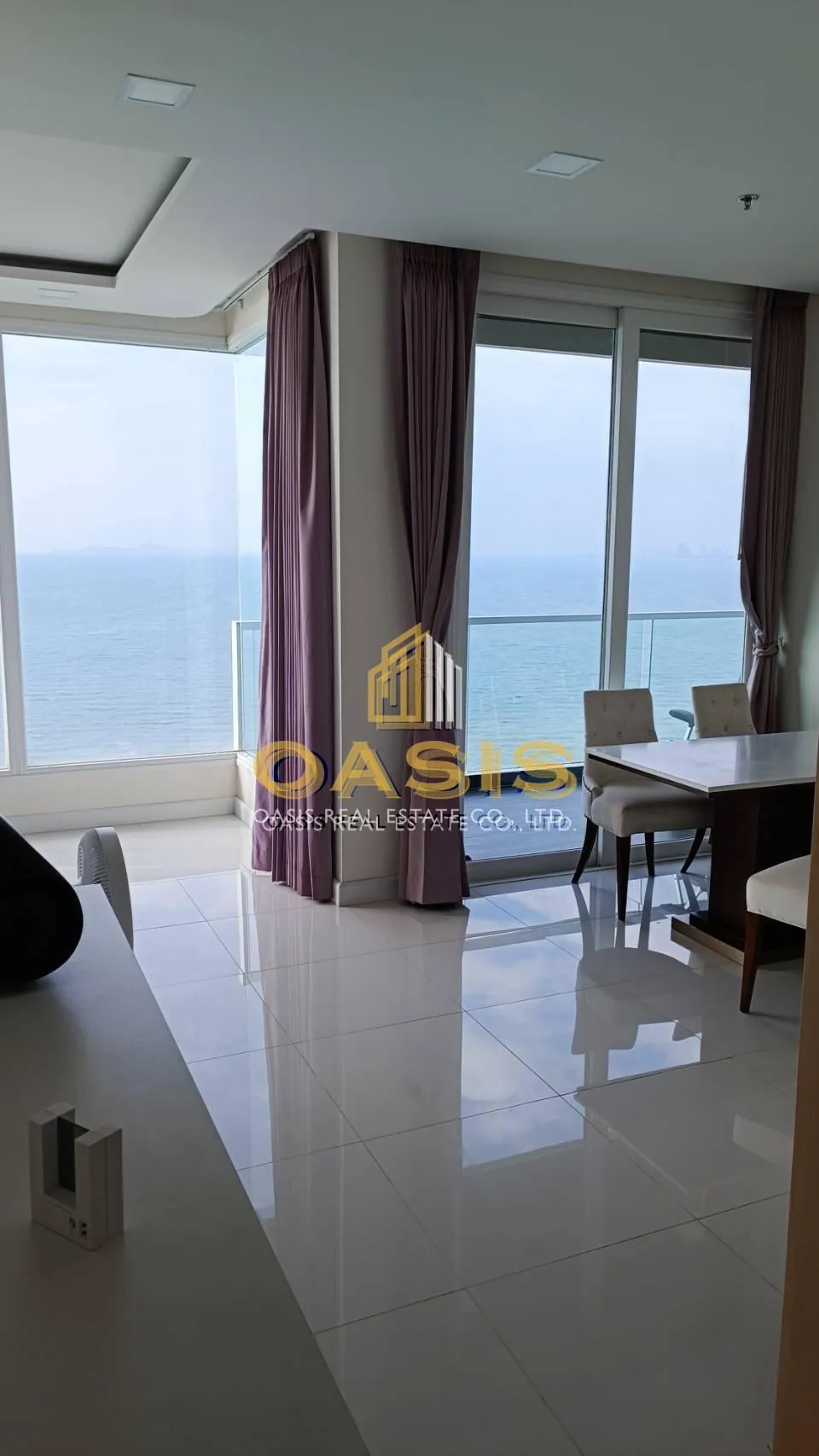 2 Bedroom Luxury Beachfront Condo for Rent Del Mare Bang Saray