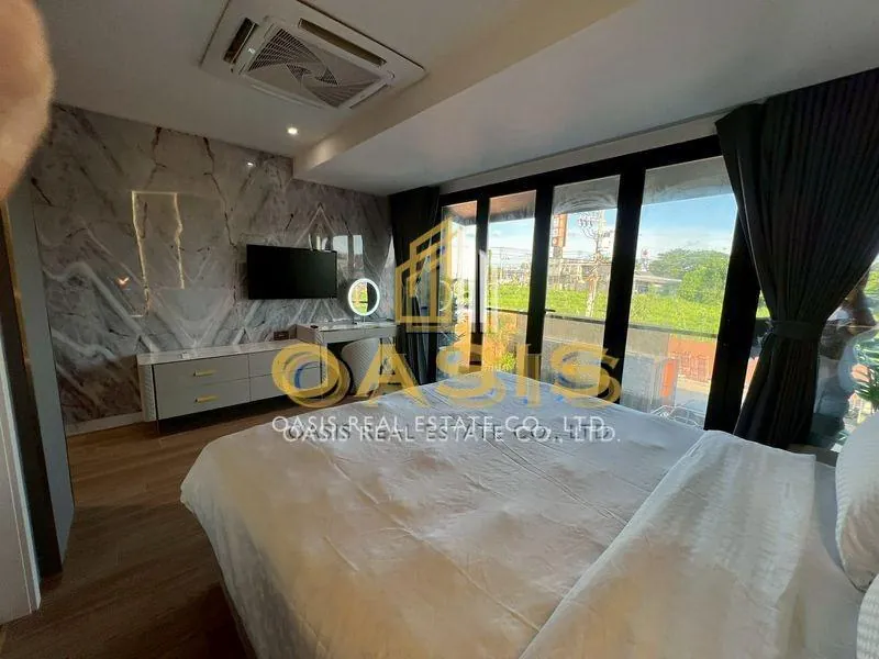 Luxury VIP Pool Villa for SALE