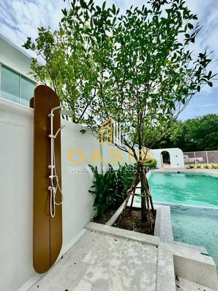 Stunning Modern Mediterranean Style Pool Villa for Sale