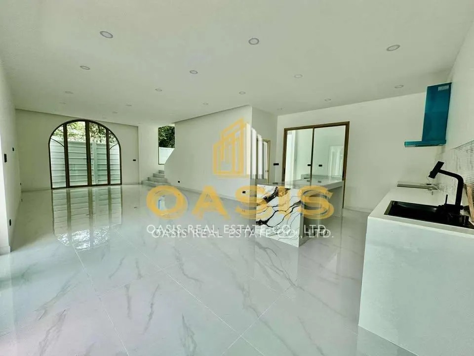 Stunning Modern Mediterranean Style Pool Villa for Sale