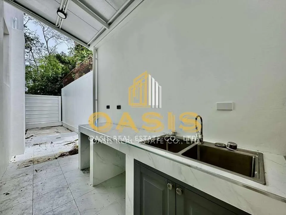 Stunning Modern Mediterranean Style Pool Villa for Sale