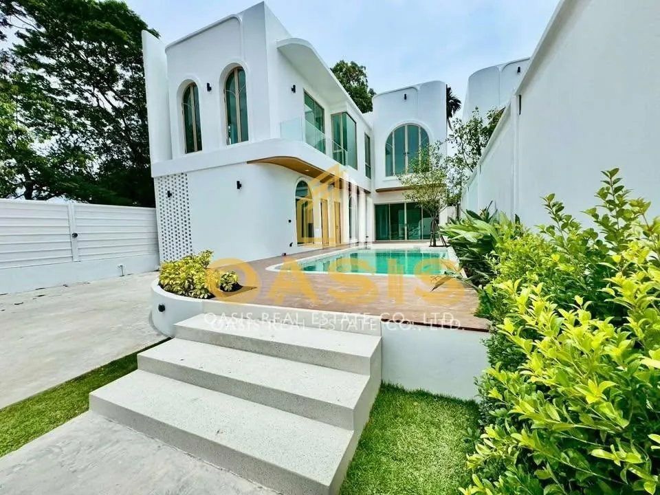 Stunning Modern Mediterranean Style Pool Villa for Sale