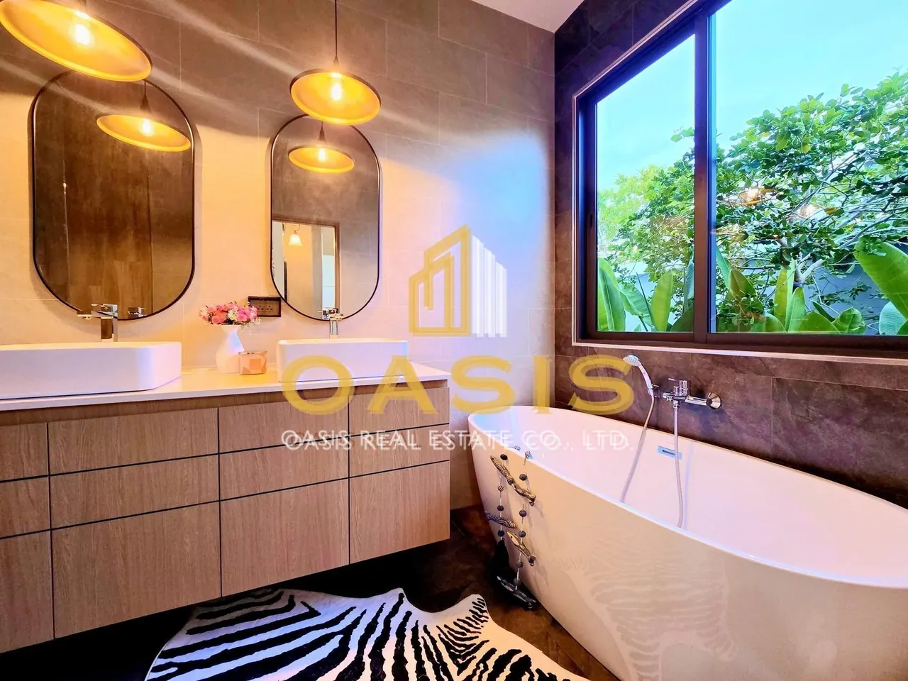 Brand-new luxury pool villa for SALE