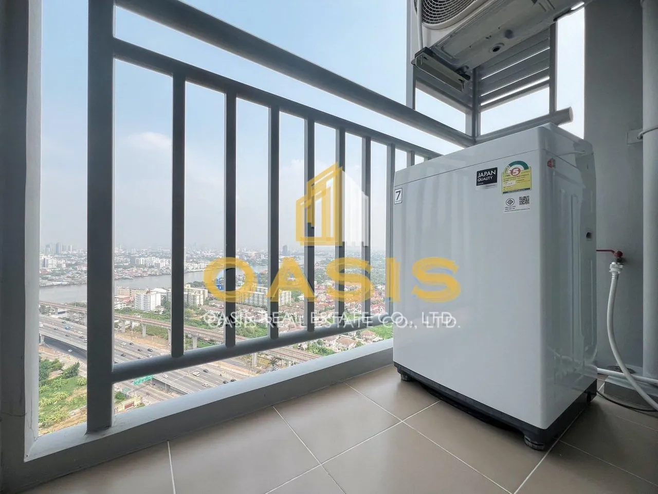 Rich Park @ Chao Phraya – Elegant High-Rise Living by the River For Rent