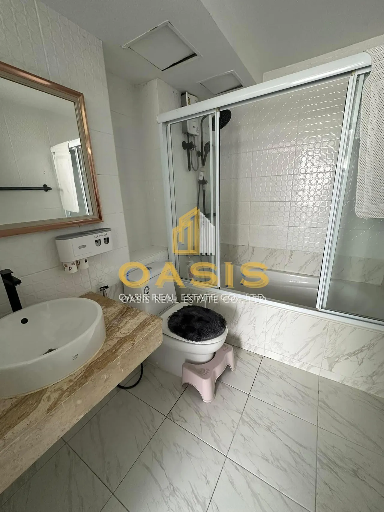 Ratchada City 18(2) – Elegant Corner Condo for Rent & Sale