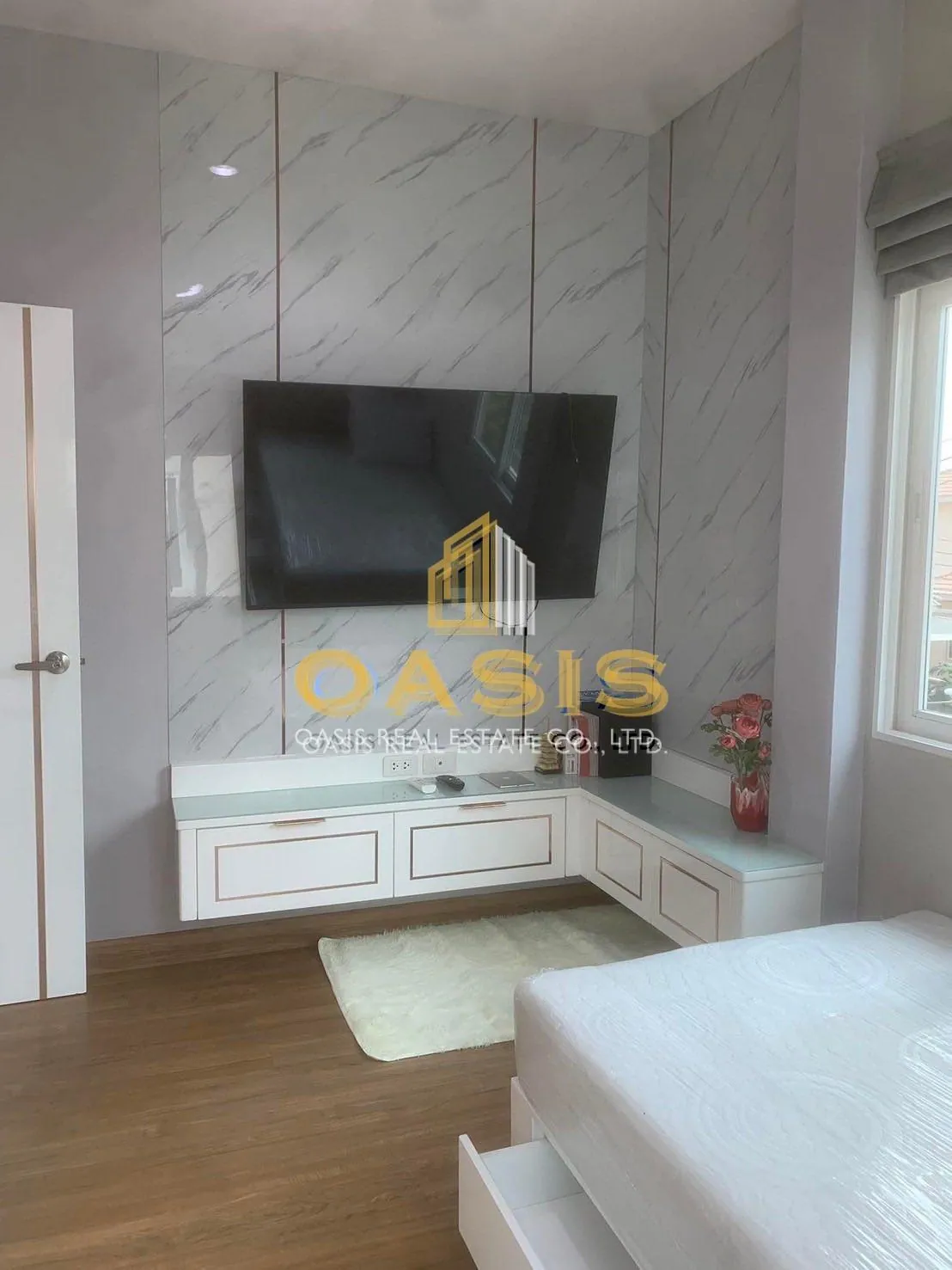 Grandio Ramintra–Wongwaen – Exclusive Corner Home for Rent