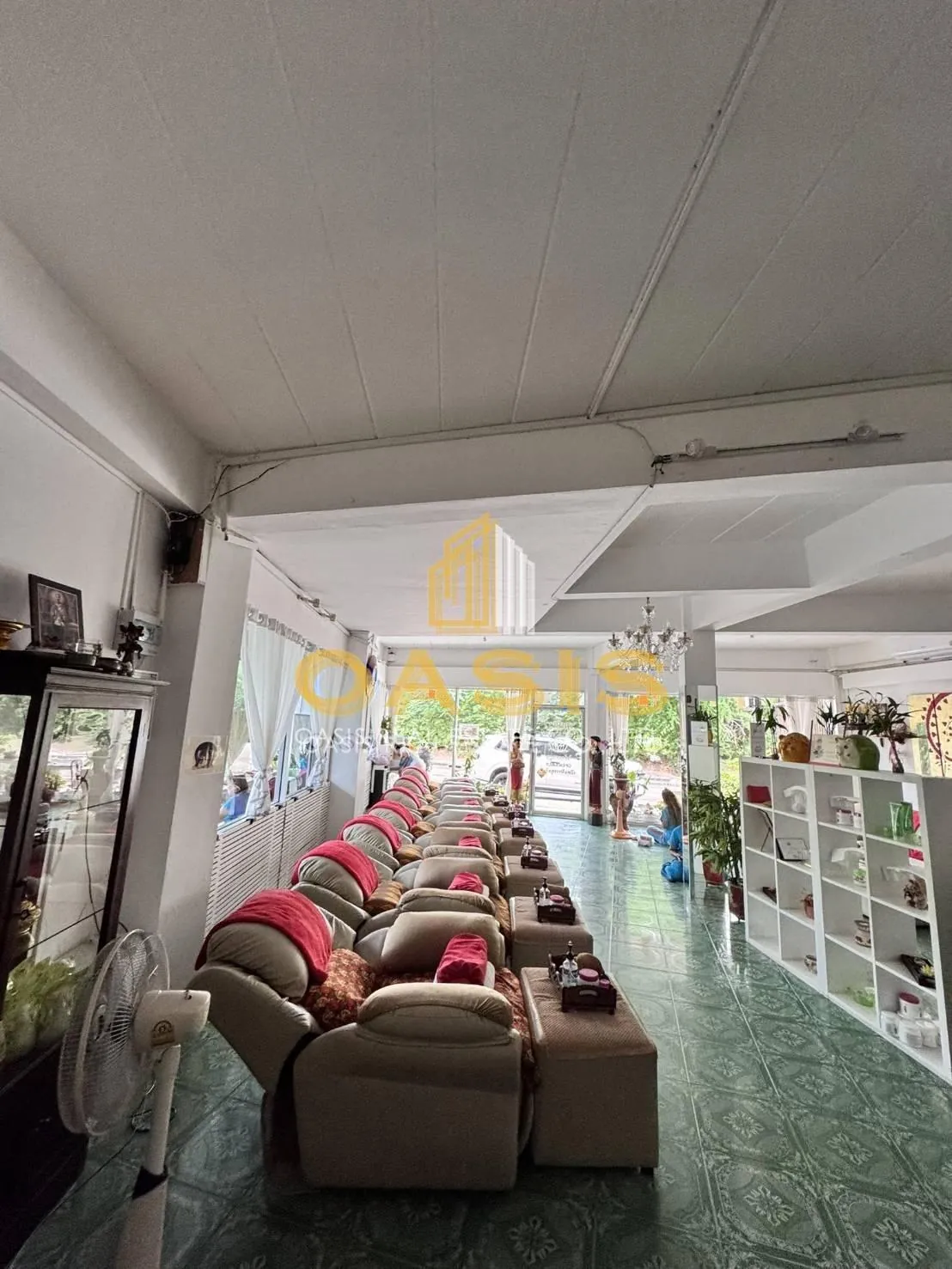 Prime Beachside Commercial Property – High-Yield Investment in Pattaya For Sale