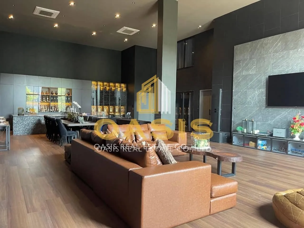 Black & Wood Residence – Modern Luxury Classic Masterpiece for Sale
