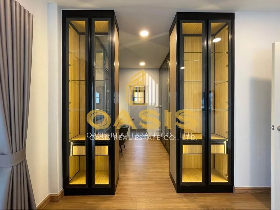 Centro Bangna - For Rent
