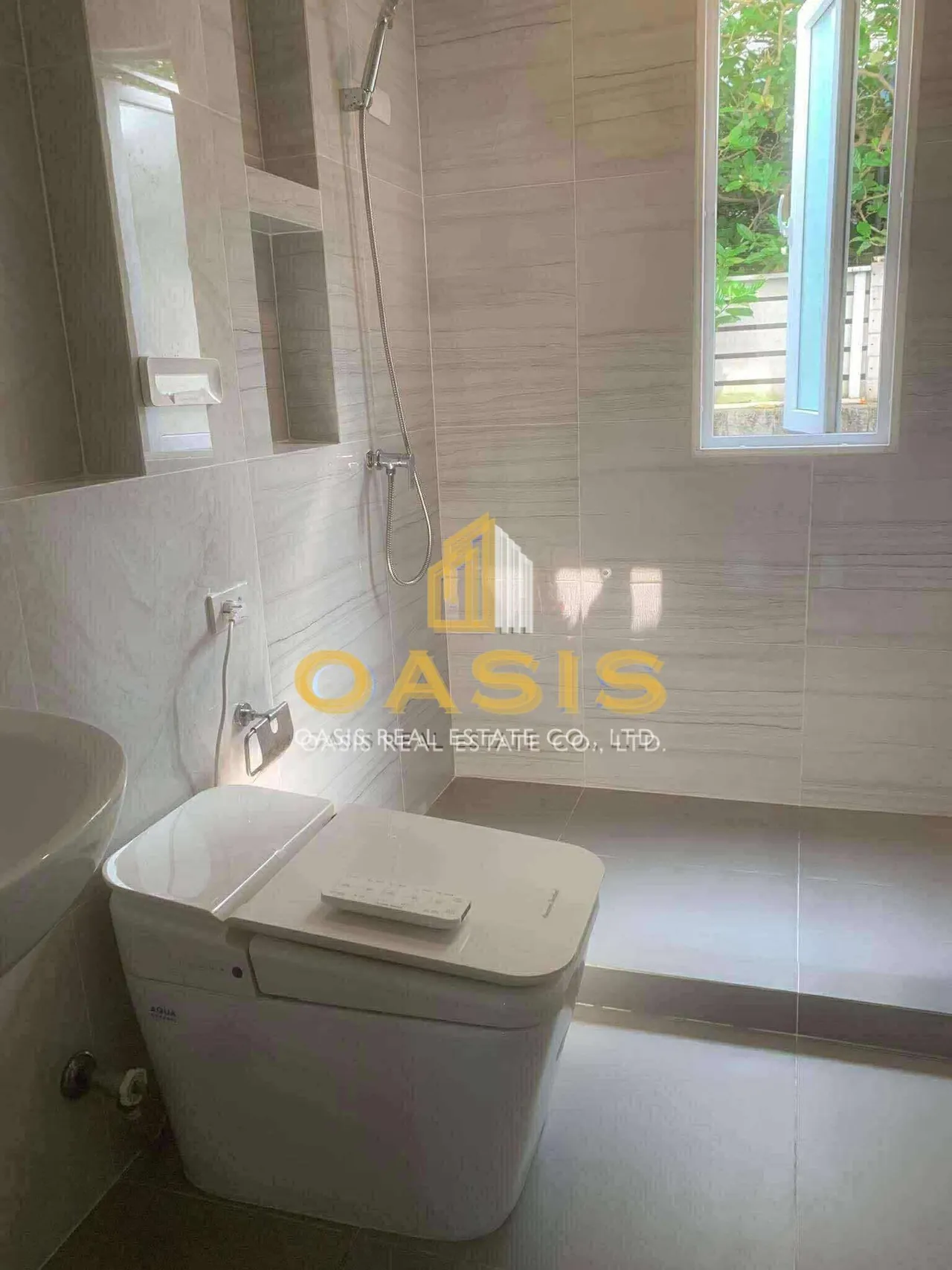 Grandio Ramintra–Wongwaen – Exclusive Corner Home for Rent