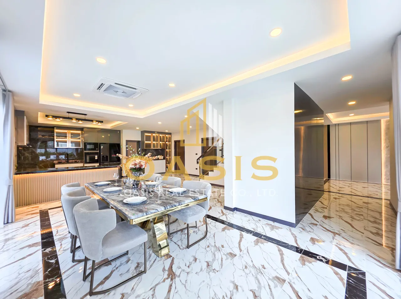A beautifully renovated 2-storey home for Sale