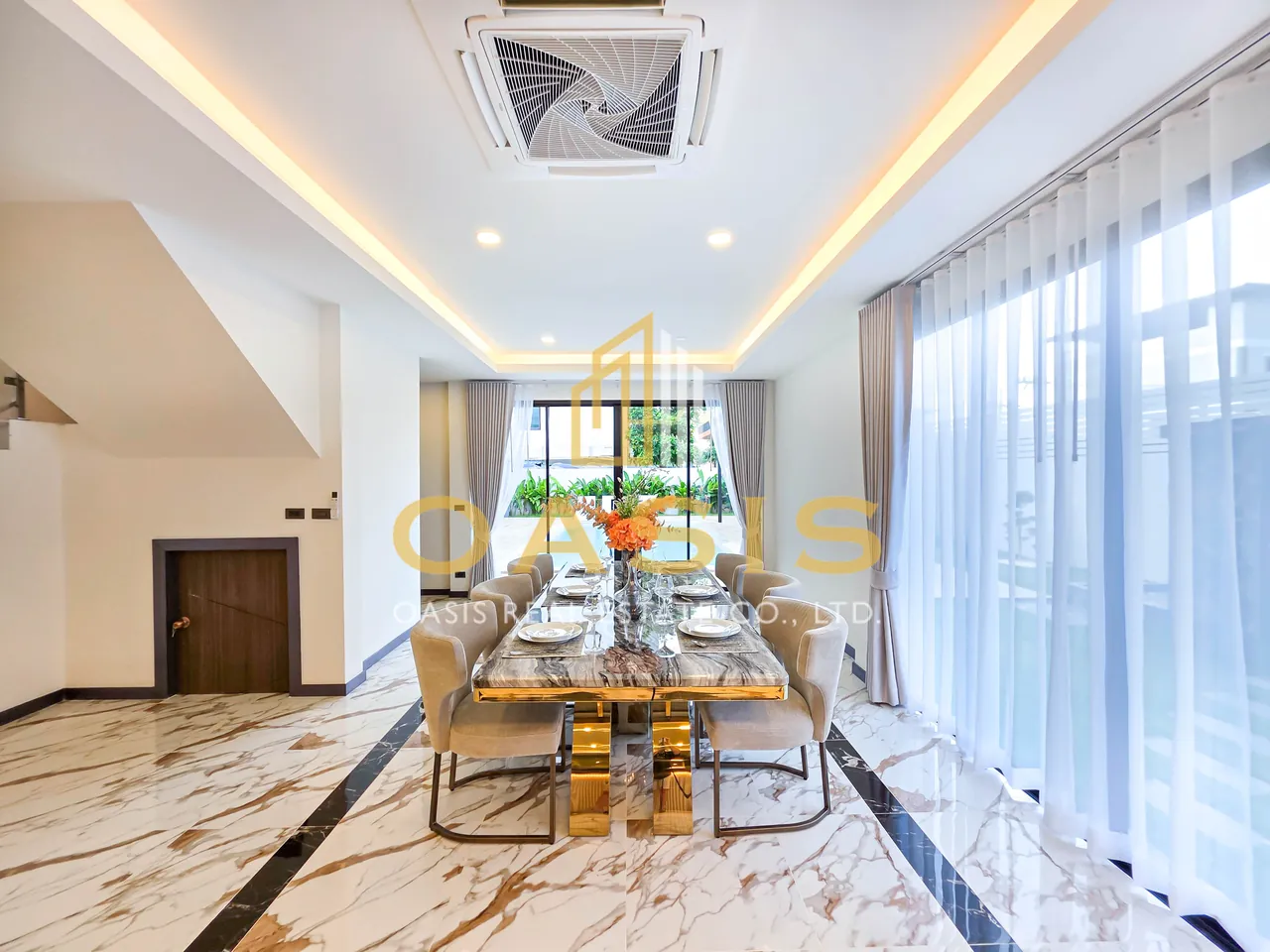 A beautifully renovated 2-storey home for Sale