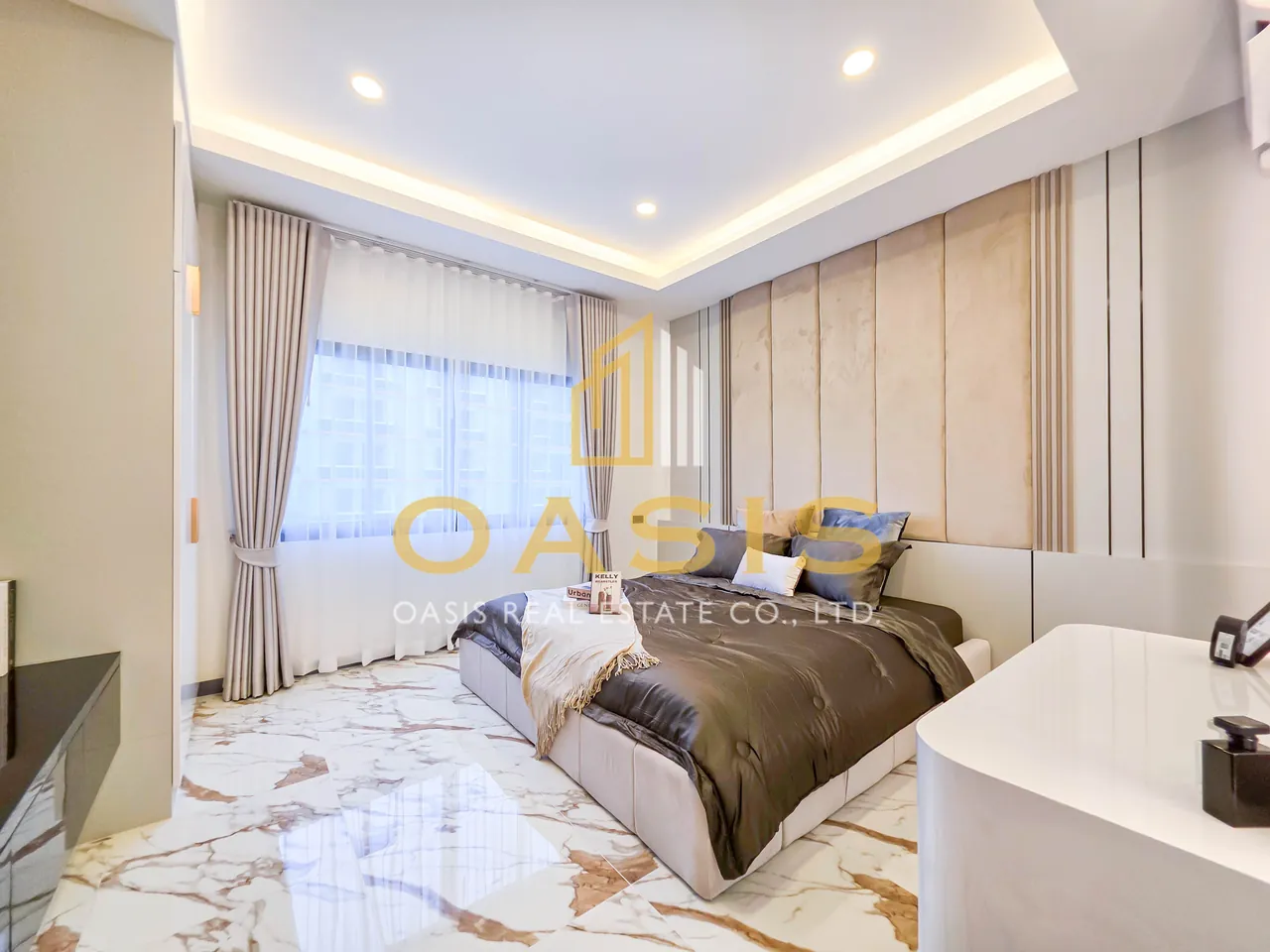 A beautifully renovated 2-storey home for Sale