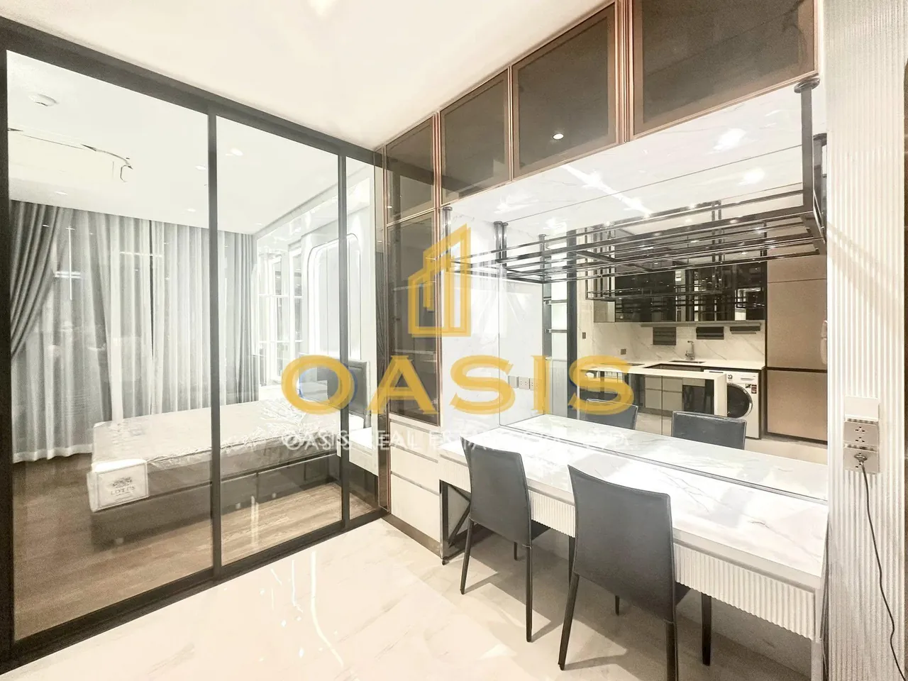 New Luxury Unit at Supalai Icon Sathorn for Rent