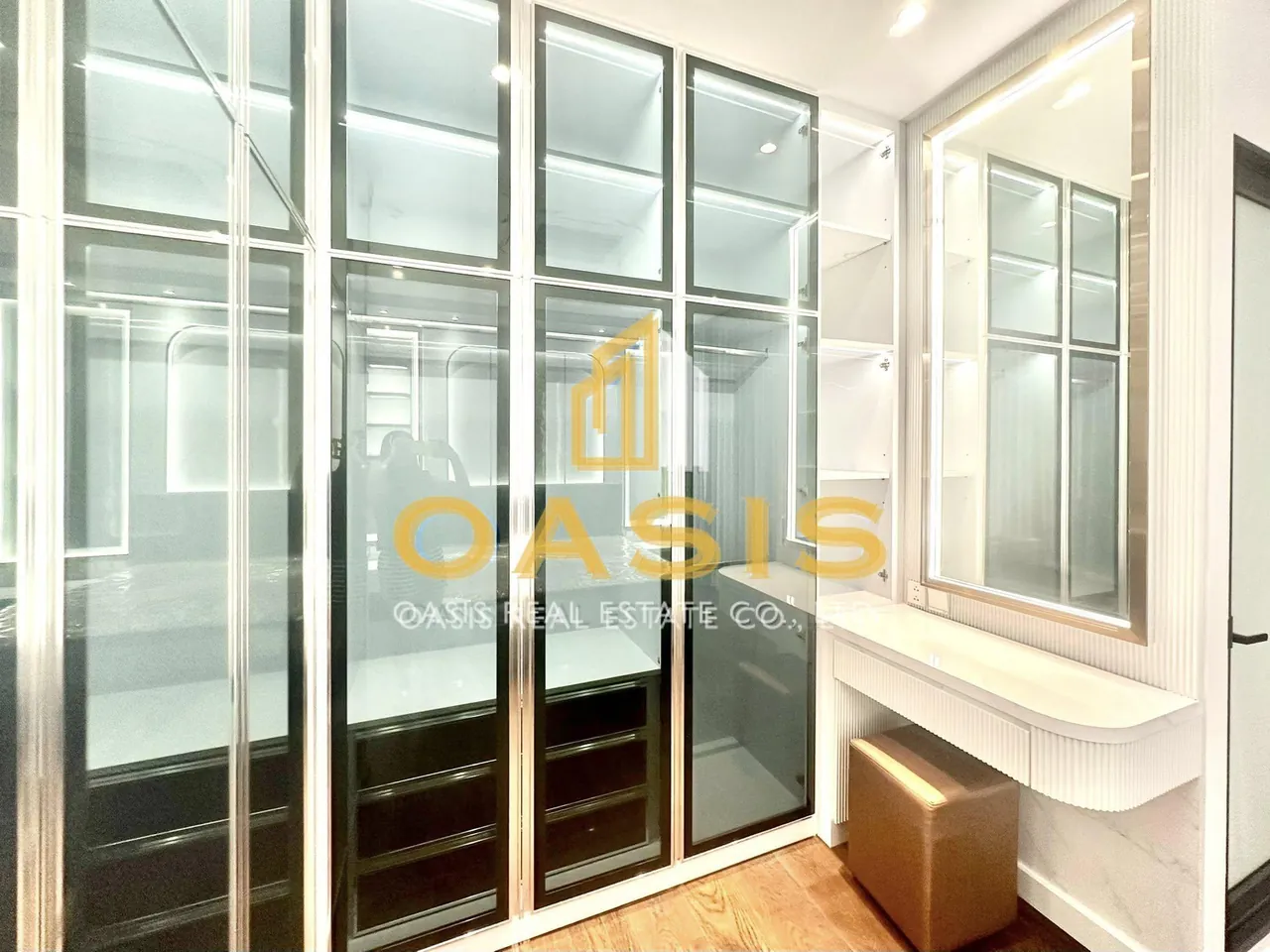 New Luxury Unit at Supalai Icon Sathorn for Rent