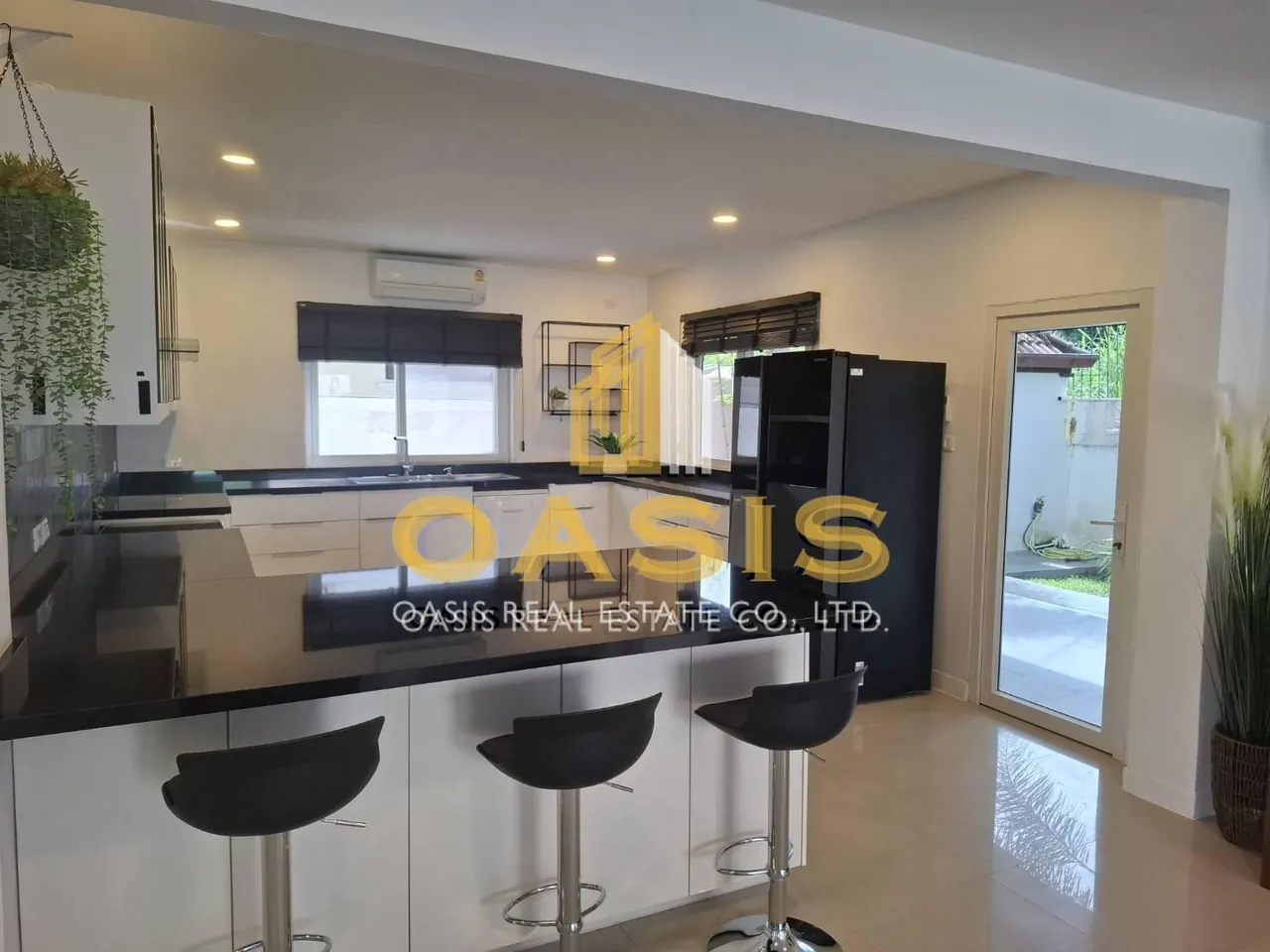 Siam Gardens Pool Villa Lake Mabprachan for rent
