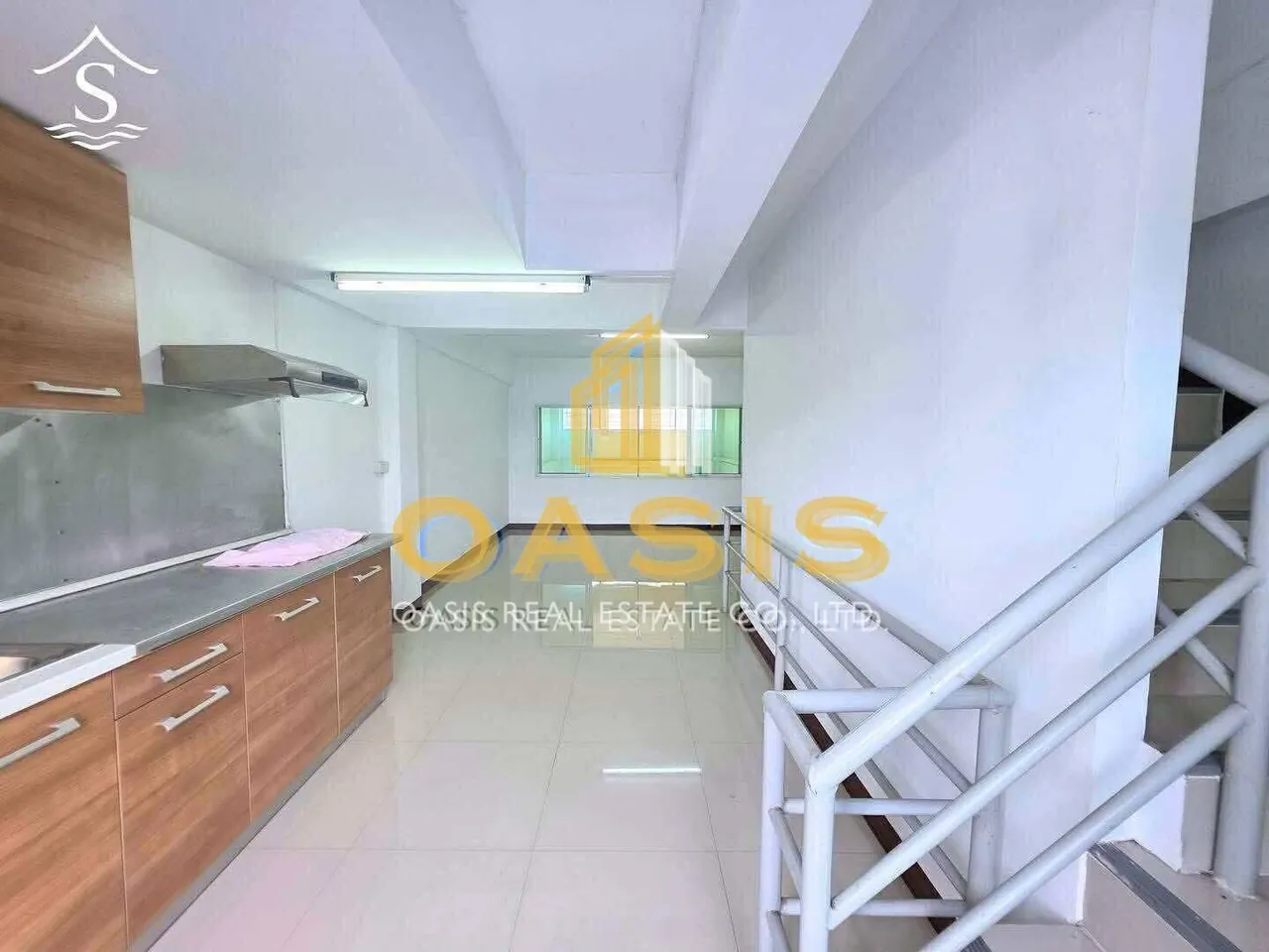Commercial Building for Sale Bangsaen