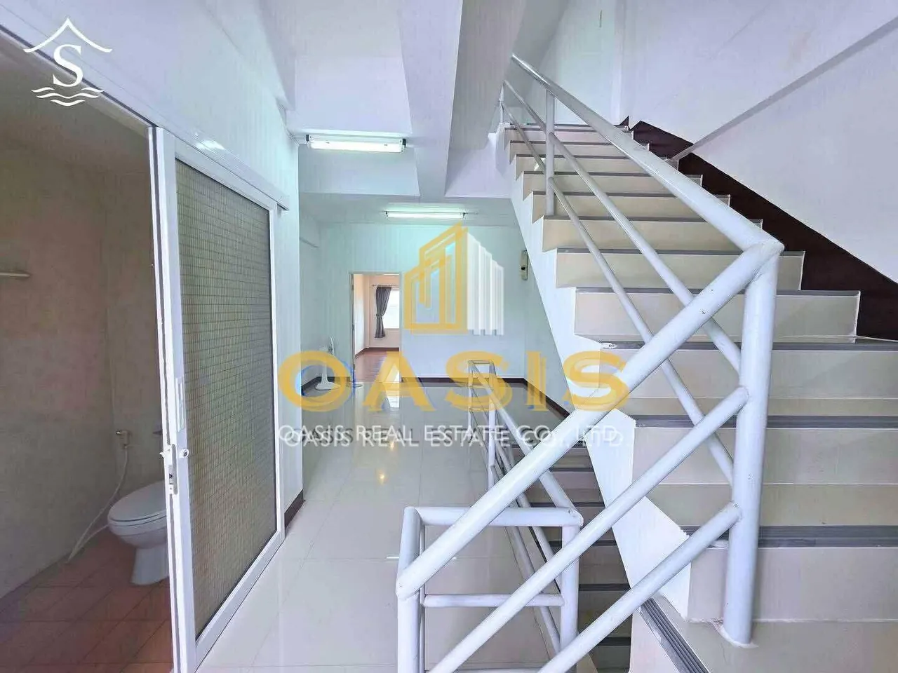 Commercial Building for Sale Bangsaen