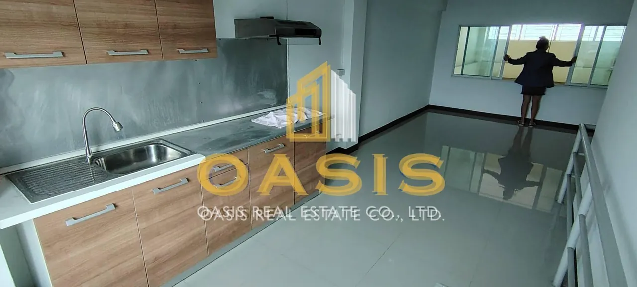 Commercial Building for Sale Bangsaen