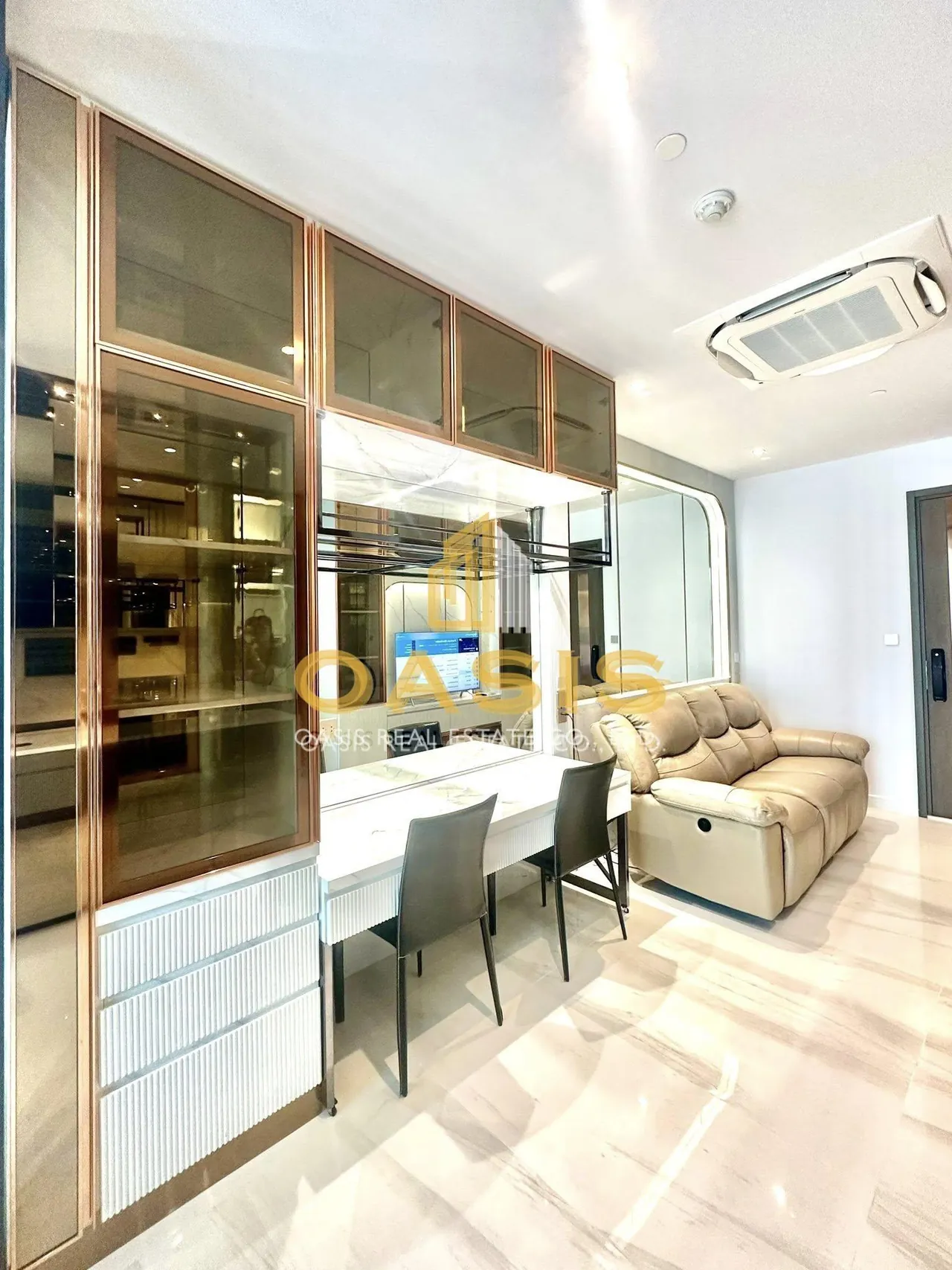 New Luxury Unit at Supalai Icon Sathorn for Rent