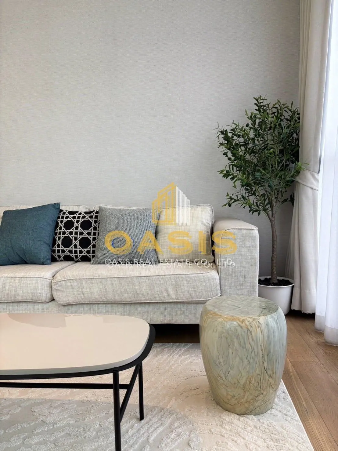 28 Chidlom – Elegant Corner Residence in Bangkok’s Most Prestigious CBD For Rent