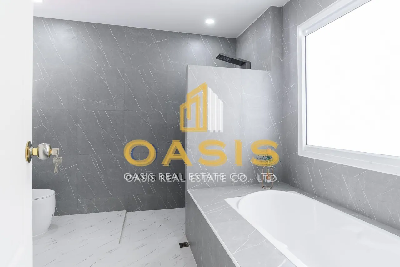 Baan Rim Hat House  Modern 4-Bedroom Pool Villa for Sale