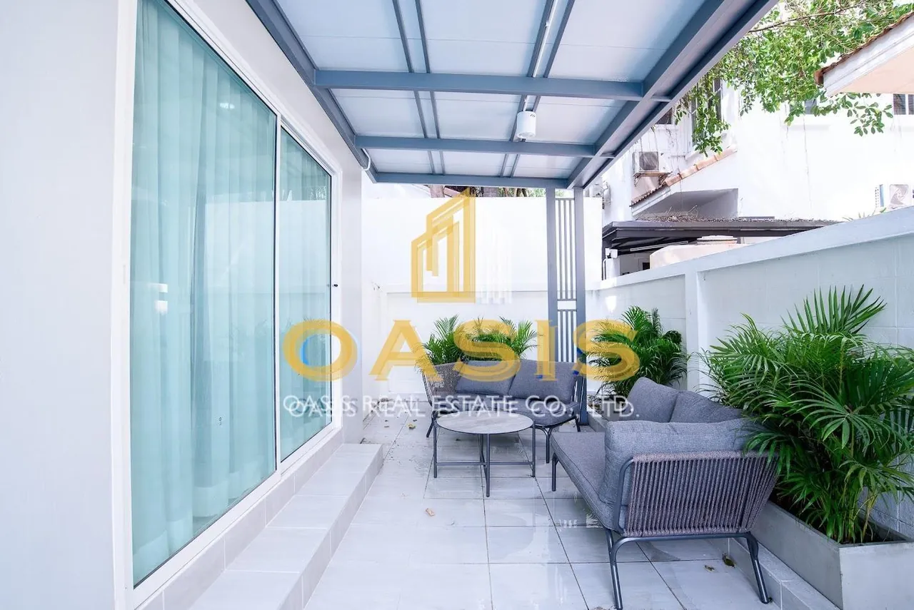 Baan Rim Hat House  Modern 4-Bedroom Pool Villa for Sale