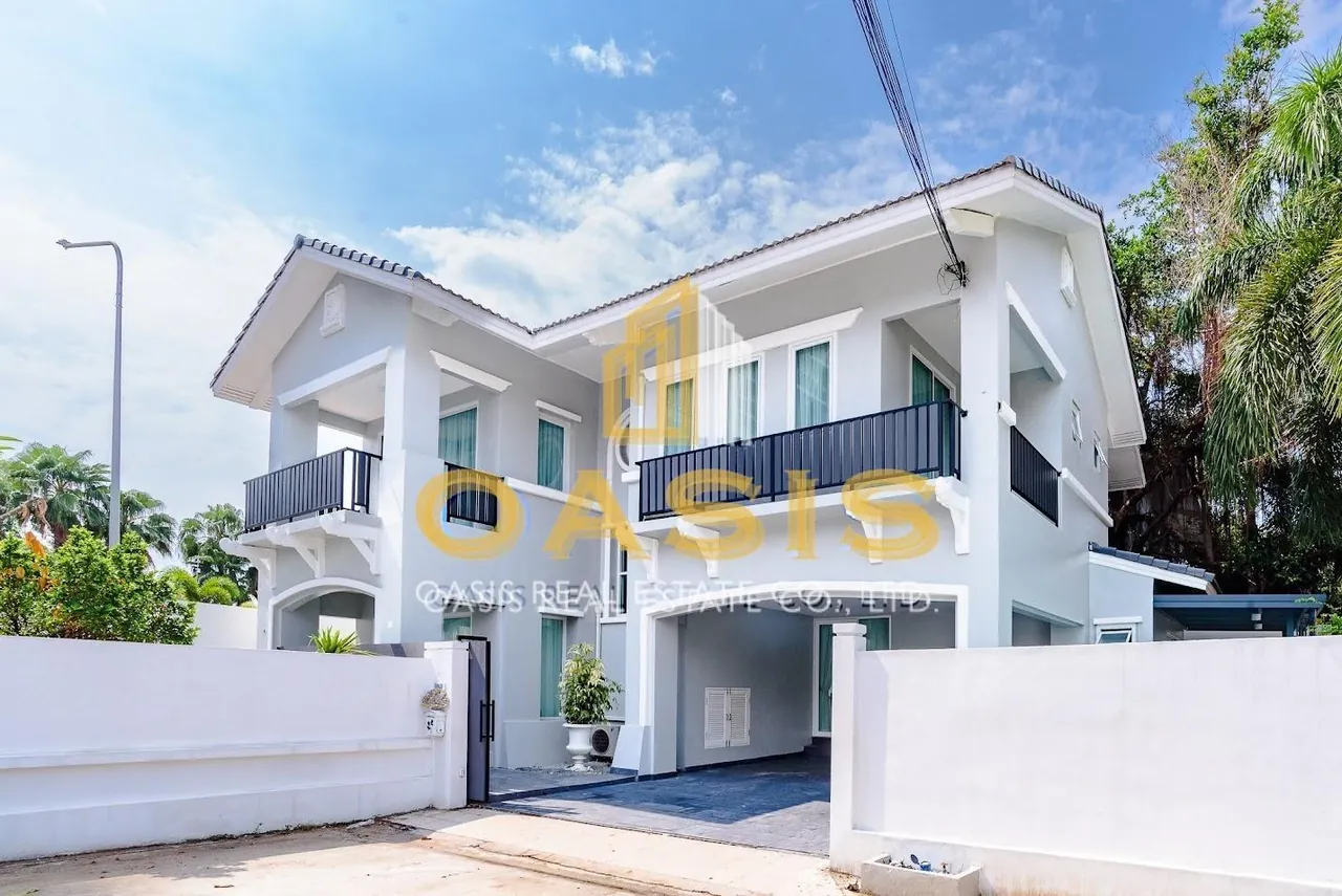 Baan Rim Hat House  Modern 4-Bedroom Pool Villa for Sale