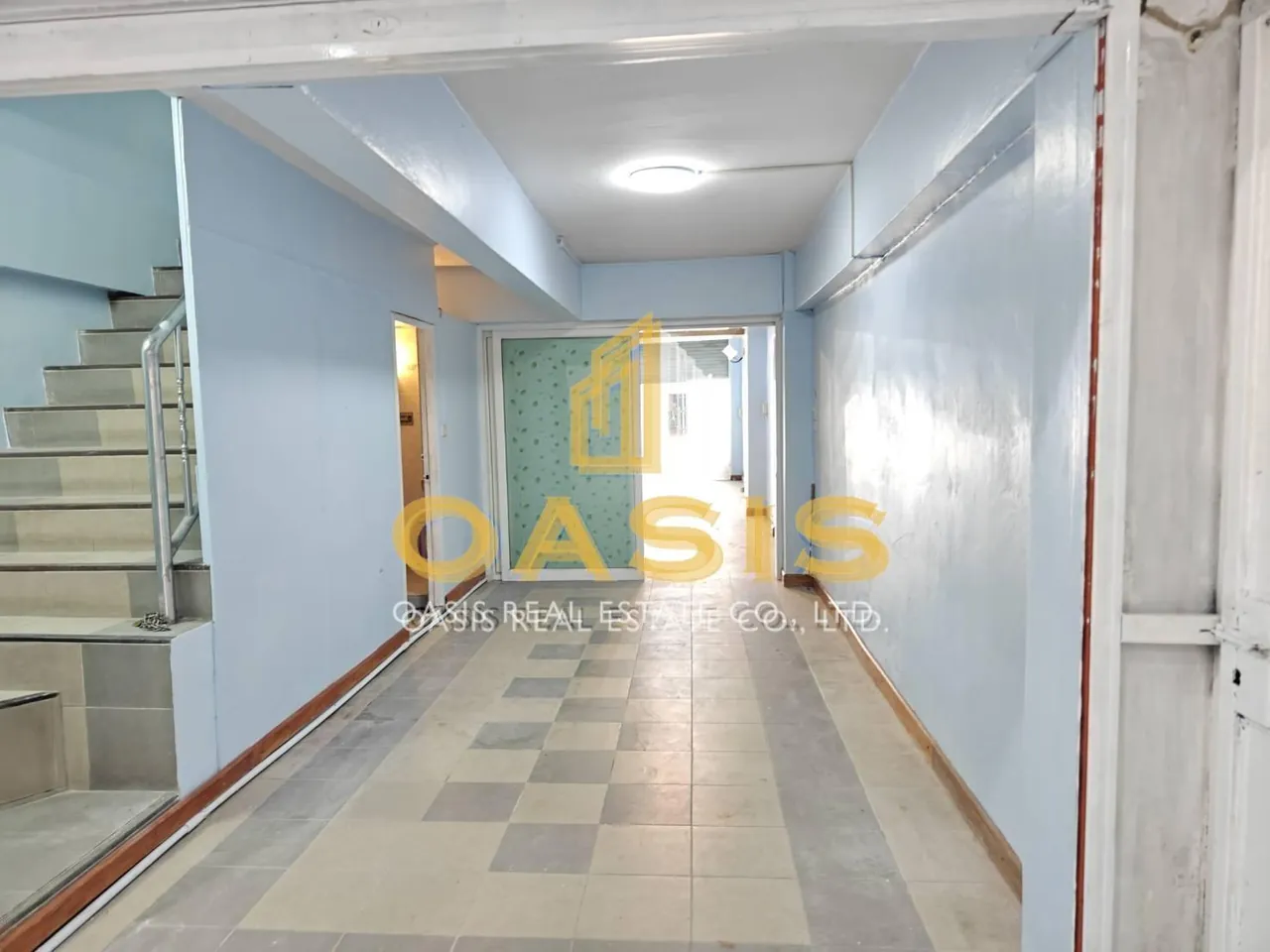 5-Storey Commercial Building Soi.Ratchadaphisek 22 – For Rent & Sale